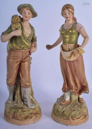 A PAIR OF ROYAL DUX PORCELAIN FIGURES OF A MALE AND