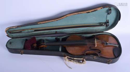 AN ANTIQUE VIOLIN with bow, bearing label to interior