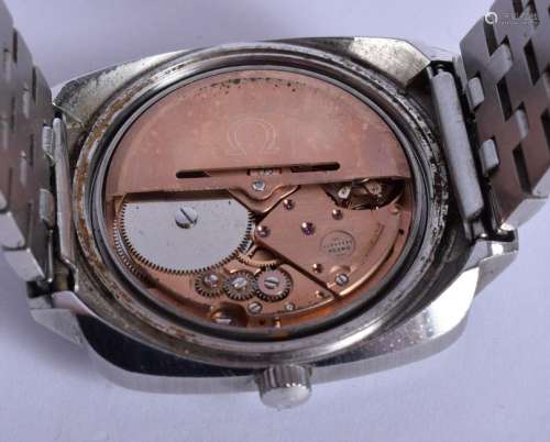 AN OMEGA AUTOMATIC STAINLESS STEEL WRISTWATCH. 3.75 cm