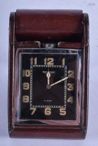 A 1950S JAEGER LE COULTRE TRAVELLING LEATHER CLOCK.
