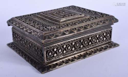 AN ANTIQUE CAST IRON TRINKET BOX. 11 cm x 9 cm.