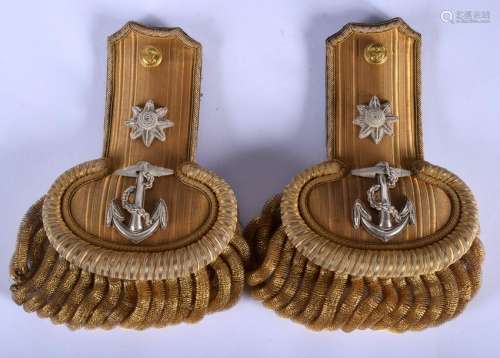 A BOXED MILITARY NAVAL GIEVE, MATTHEWS AND SEAGROVE HAT