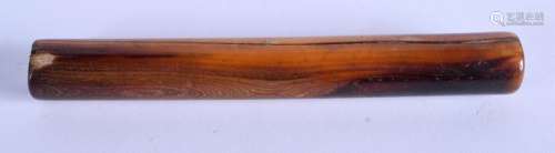 AN 18TH/19TH CENTURY CONTINENTAL CARVED I PIPE. 16 cm