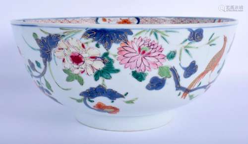 A LARGE 18TH CENTURY CHINESE EXPORT BOWL Qianlong,