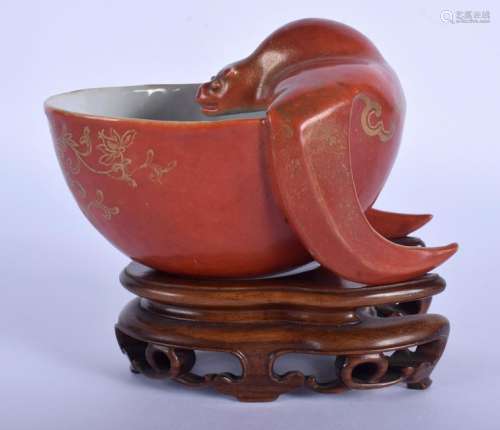 A VERY RARE EARLY 19TH CENTURY CHINESE CORAL PORCELAIN
