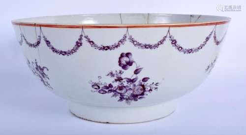 A LARGE 18TH CENTURY CHINESE EXPORT FAMILLE ROSE BOWL
