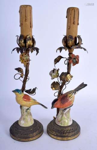 A PAIR OF LARGE 19TH CENTURY CONTINENTAL BIRDS modelled