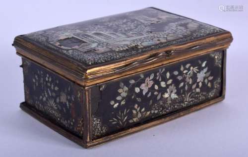 AN EARLY 18TH CENTURY LACQUERED TIN SNUFF BOX C1740