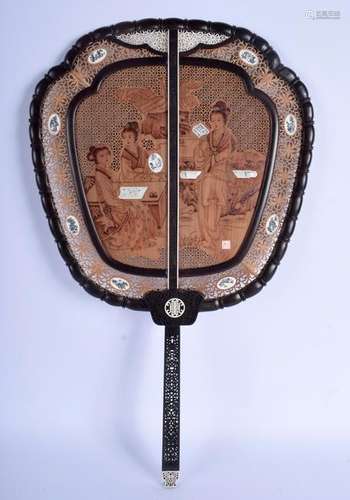 A 1950S CHINESE CARVED WOOD AND BONE CEREMONIAL FAN