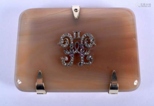 A FINE CONTINENTAL GOLD AGATE AND RUBY CARD CASE. 9 cm