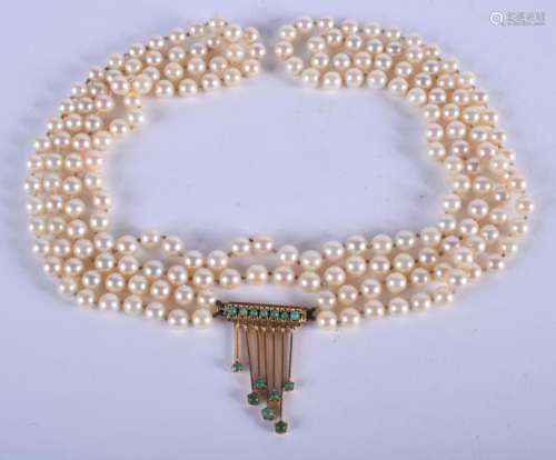 AN ANTIQUE PEARL AND TURQUOISE NECKLACE. 64 cm long.