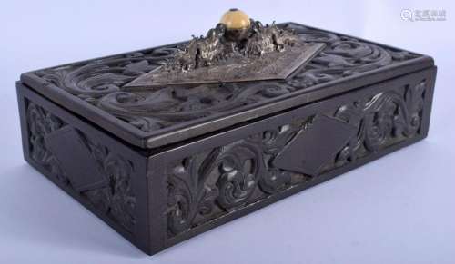 A 19TH CENTURY CHINESE SILVER MOUNTED HONGMU BOX AND