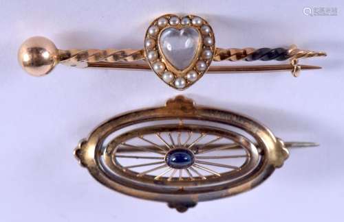 AN ANTIQUE 14CT GOLD BROOCH together with a gold