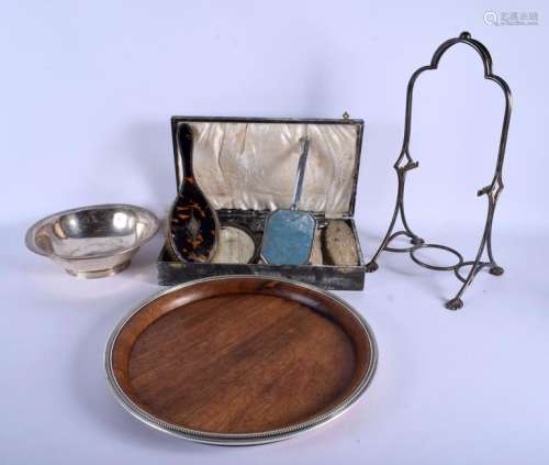 A 1930S CONTINENTAL SILVER BOWL together with a table