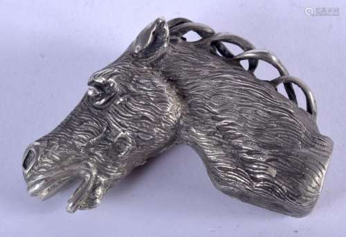 A 1950S STERLING SILVER HORSE HEAD CANE HANDLE. 110