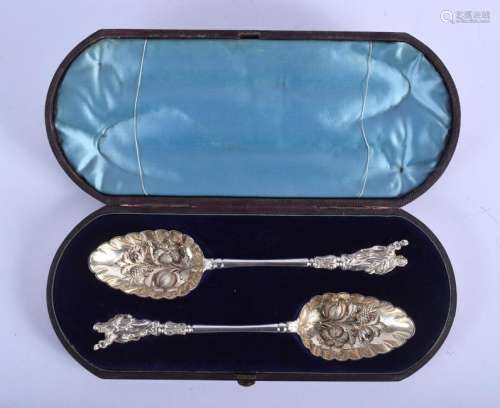 A PAIR OF 19TH CENTURY SILVER PLATED APOSTLE BERRY