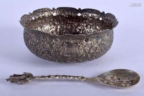 A LATE 19TH CENTURY THAI BURMESE SILVER SPOON with