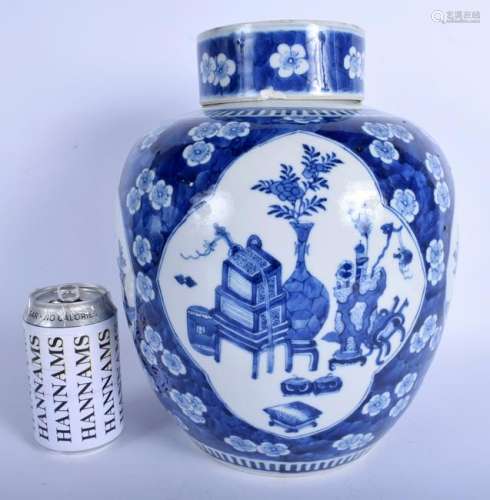 A LARGE 19TH CENTURY CHINESE BLUE AND WHITE GINGER JAR