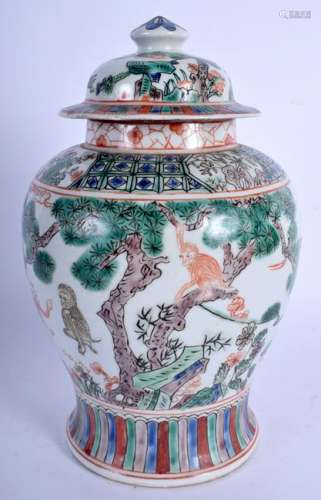 AN EARLY 20TH CENTURY CHINESE FAMILLE VERTE VASE AND