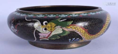 AN EARLY 20TH CENTURY CHINESE CLOISONNE ENAMEL BOWL