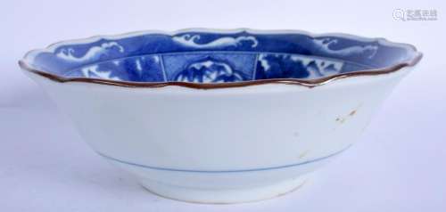 AN EARLY 20TH CENTURY JAPANESE TAISHO PERIOD BOWL