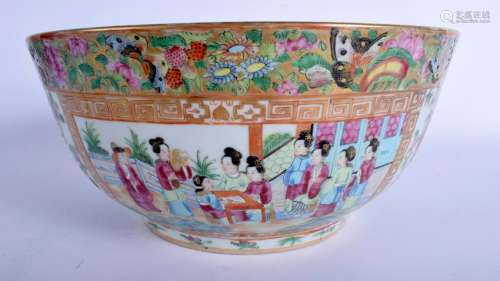 A LARGE 19TH century CHINESE FAMILLE ROSE CANTON BOWL