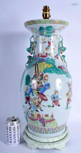 A LARGE EARLY 20TH CENTURY CHINESE FAMILLE ROSE VASE