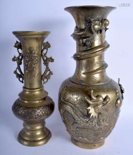 A LARGE 19TH CENTURY CHINESE BRONZE DRAGON VASE