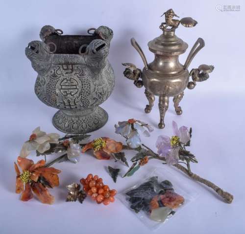 A LARGE EARLY 20TH CENTURY CHINESE WHITE METAL CENSER &