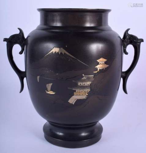 AN EARLY 20TH CENTURY JAPANESE MEIJI PERIOD BRONZE VASE