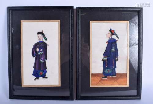 A PAIR OF 19TH CENTURY CHINESE PITH PAPER WATERCOLOURS