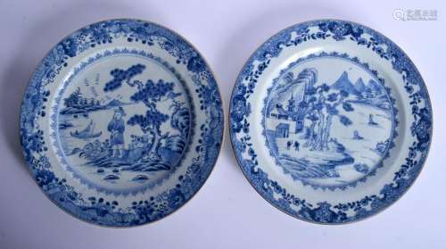 A LARGE PAIR OF EARLY 18TH CENTURY CHINESE BLUE AND