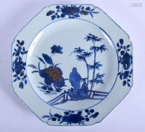 A 17TH/18TH CENTURY CHINESE BLUE AND WHITE PLATE