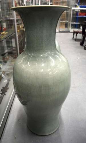 A LARGE PAIR OF CHINESE 20TH CENTURY GE TYPE CRACKLE