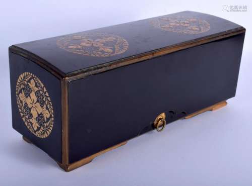 A 19TH CENTURY JAPANESE MEIJI PERIOD BLACK LACQUER BOX