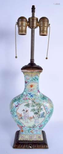 A 19TH CENTURY CHINESE FAMILLE ROSE TURQUOISE VASE