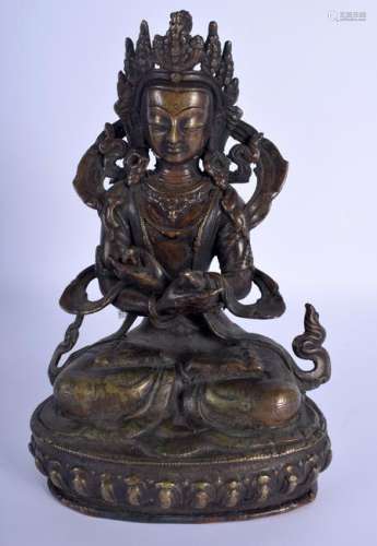 AN EARLY 20TH CENTURY CHINESE TIBETAN BRONZE BUDDHA