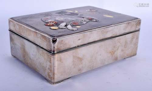 AN EARLY 20TH CENTURY JAPANESE MEIJI PERIOD SILVER BOX