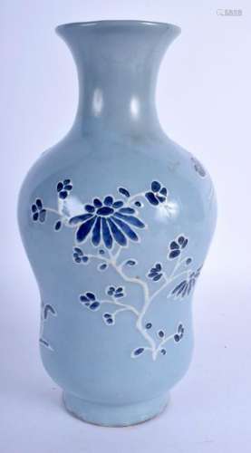 A 19TH CENTURY CHINESE BLUE CELESTE VASE bearing