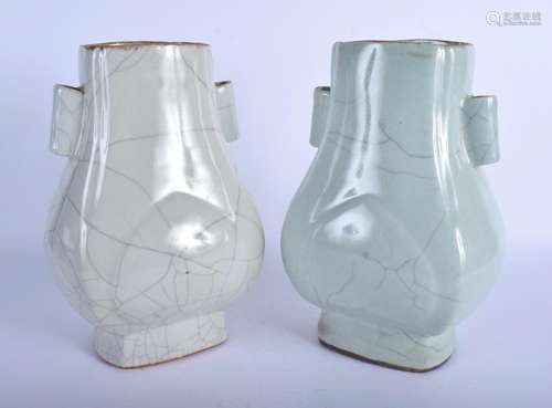 A NEAR PAIR OF 19TH CENTURY CHINESE GE TYPE HU VASES