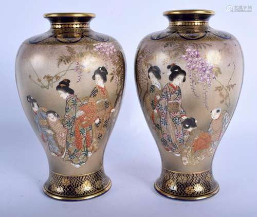 A FINE PAIR OF 19TH CENTURY JAPANESE MEIJI PERIOD