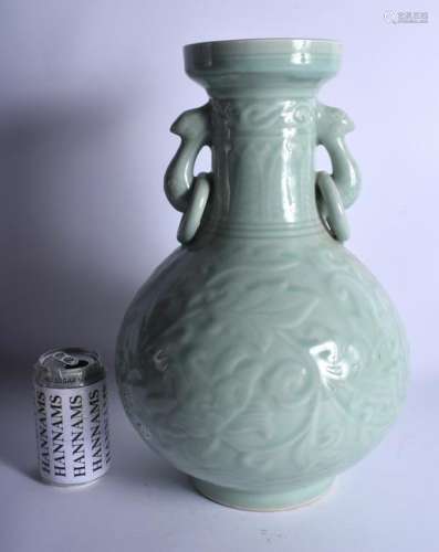 A LARGE 1950S CHINESE TWIN HANDLED CELADON VASE