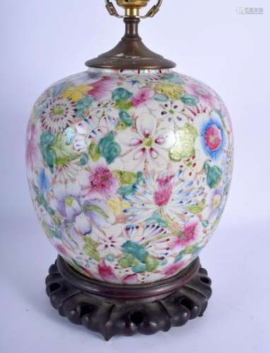 A LARGE EARLY 20TH CENTURY CHINESE FAMILLE ROSE