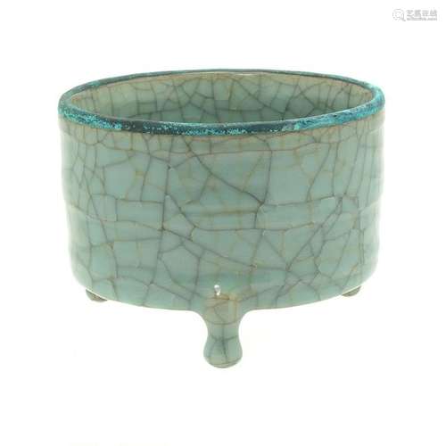 Chinese Guan Type Crackle Glazed Tripod Censer