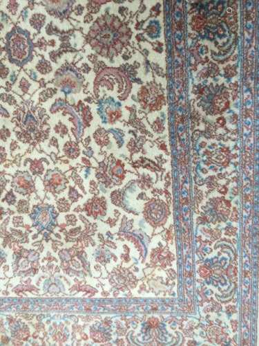 Oriental Mashad Style Carpet / Rug