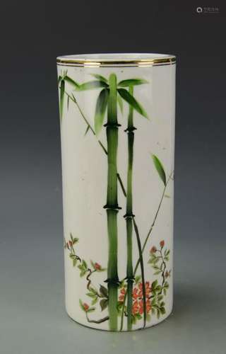 Chinese Famille Rose Vase