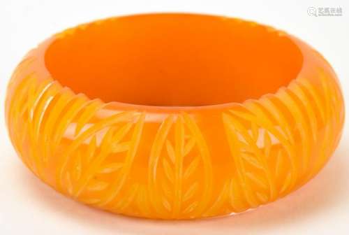 Large Scale Vintage Carved Butterscotch Bracelet