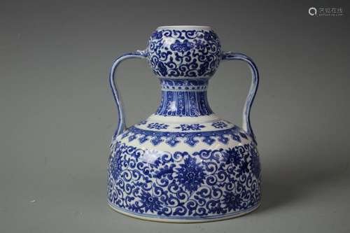 A Blue And White Double-Gourd Vase, Marked Qianlong