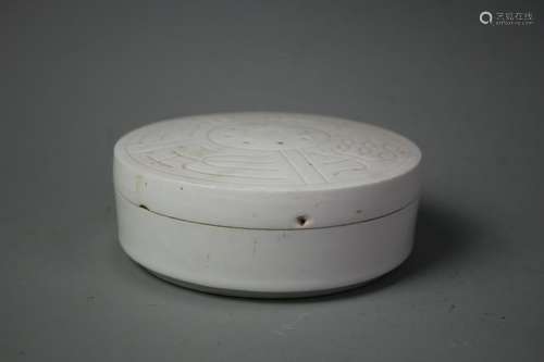 A Pale Porcelain Circular Box Marked 