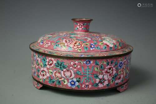 A Pink Ground Famille-Rose Enamel Snack Case